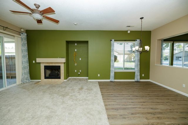 446 1St, Escalon, CA 95320