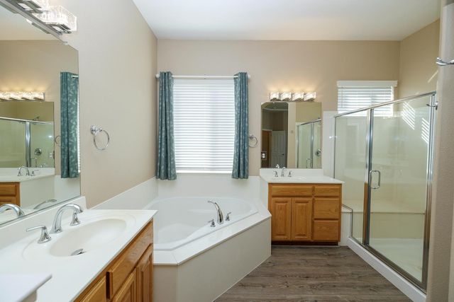 446 1St, Escalon, CA 95320