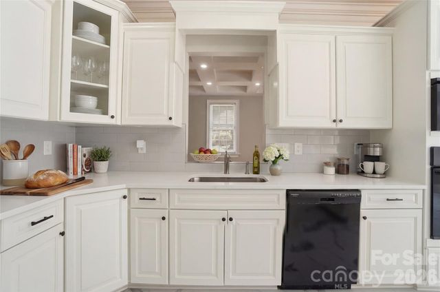 1940 S Mint Street, Charlotte, NC 28203