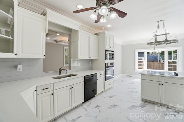 1940 S Mint Street, Charlotte, NC 28203