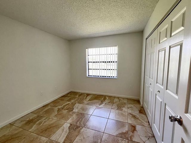 13761 Newport Manor, Davie, FL 33325