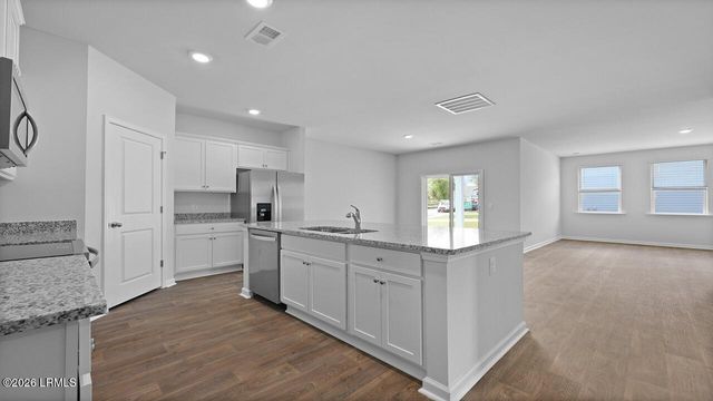 212 Castle Hill Drive, Yemassee, SC 29945