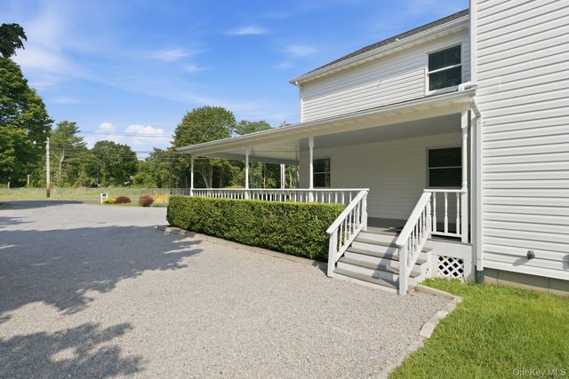 250 Montauk Highway, East Moriches, NY 11940