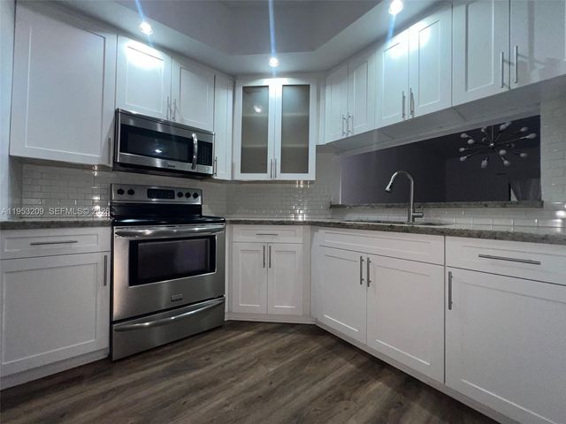 8831 SW 130th Pl 106, Miami, FL 33186