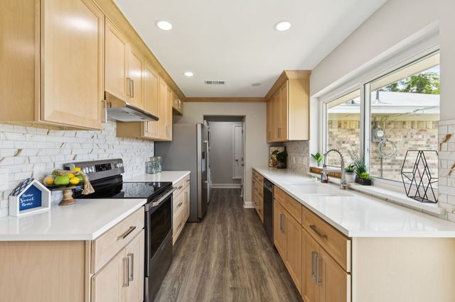 2405 Kentfield Drive, Plano, TX 75074