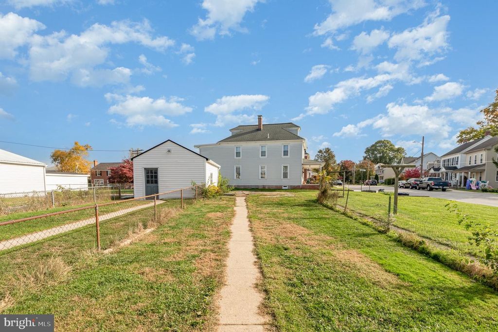 429 HIGH ST, Hanover, PA 17331