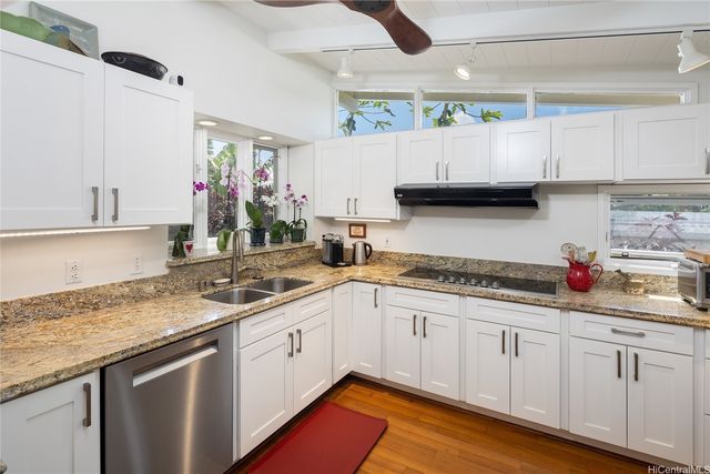 5645 Kawaikui Street, Honolulu, HI 96821