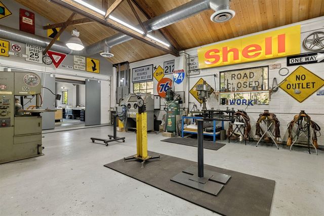 16175 Red Arrow Highway, Union Pier, MI 49129