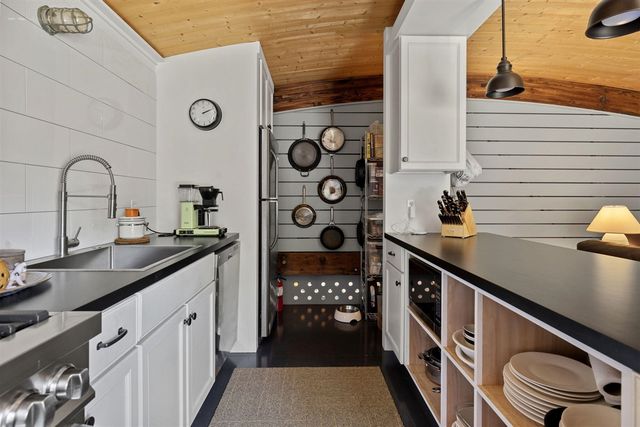 16175 Red Arrow Highway, Union Pier, MI 49129