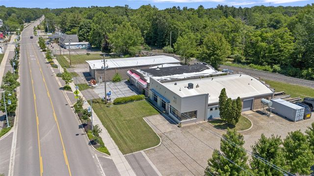 16175 Red Arrow Highway, Union Pier, MI 49129