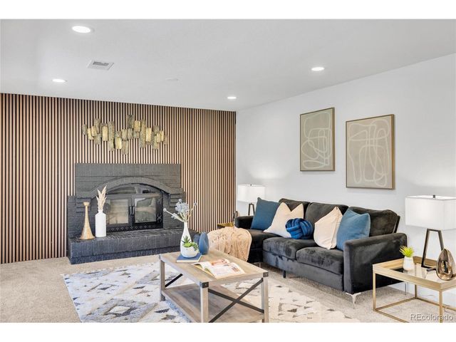 8273 Ammons Cir, Arvada, CO 80005