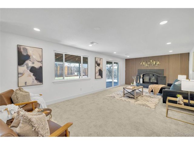 8273 Ammons Cir, Arvada, CO 80005