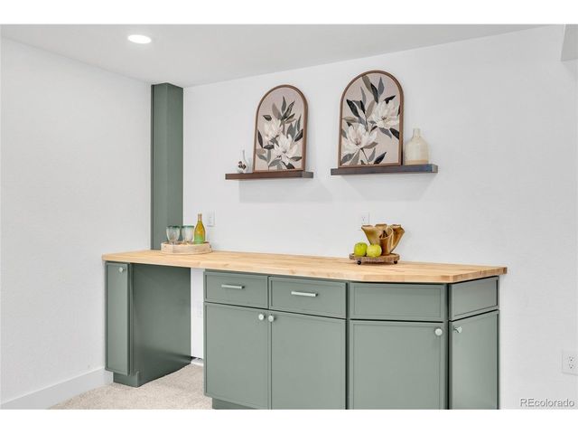 8273 Ammons Cir, Arvada, CO 80005