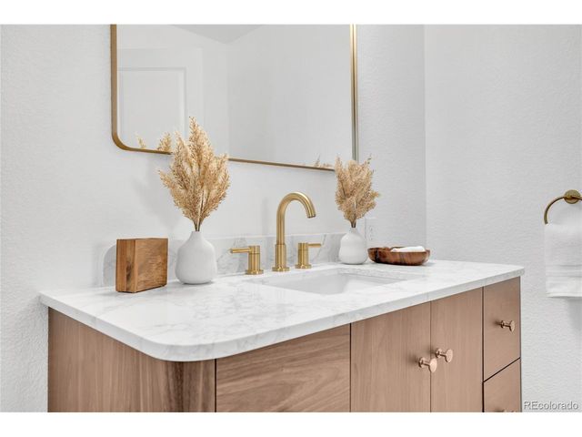 8273 Ammons Cir, Arvada, CO 80005