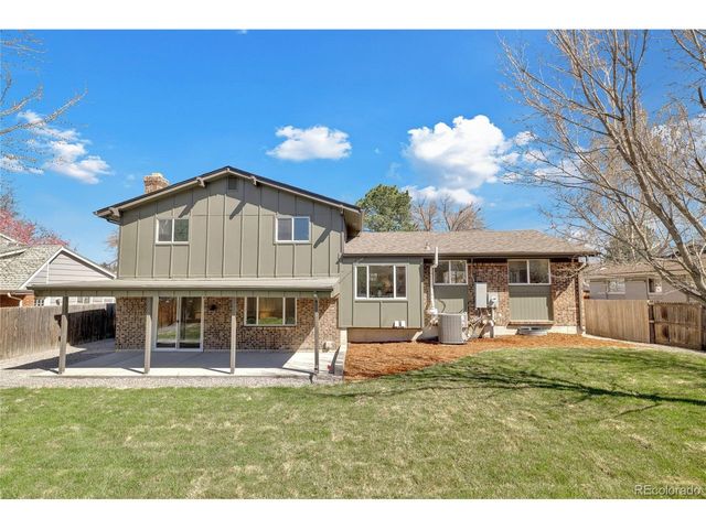 8273 Ammons Cir, Arvada, CO 80005