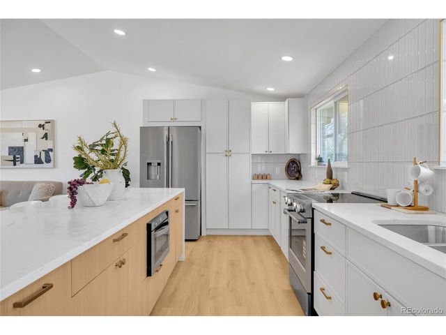 8273 Ammons Cir, Arvada, CO 80005