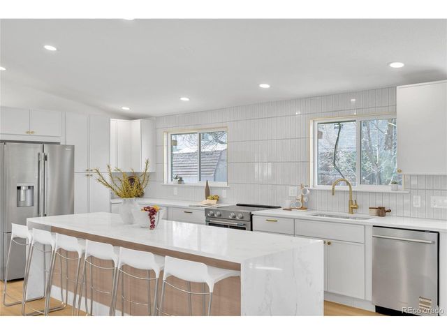 8273 Ammons Cir, Arvada, CO 80005