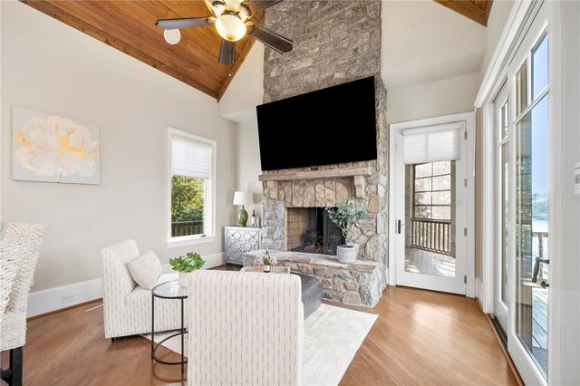 314 Palmer Way, Sunset, SC 29685