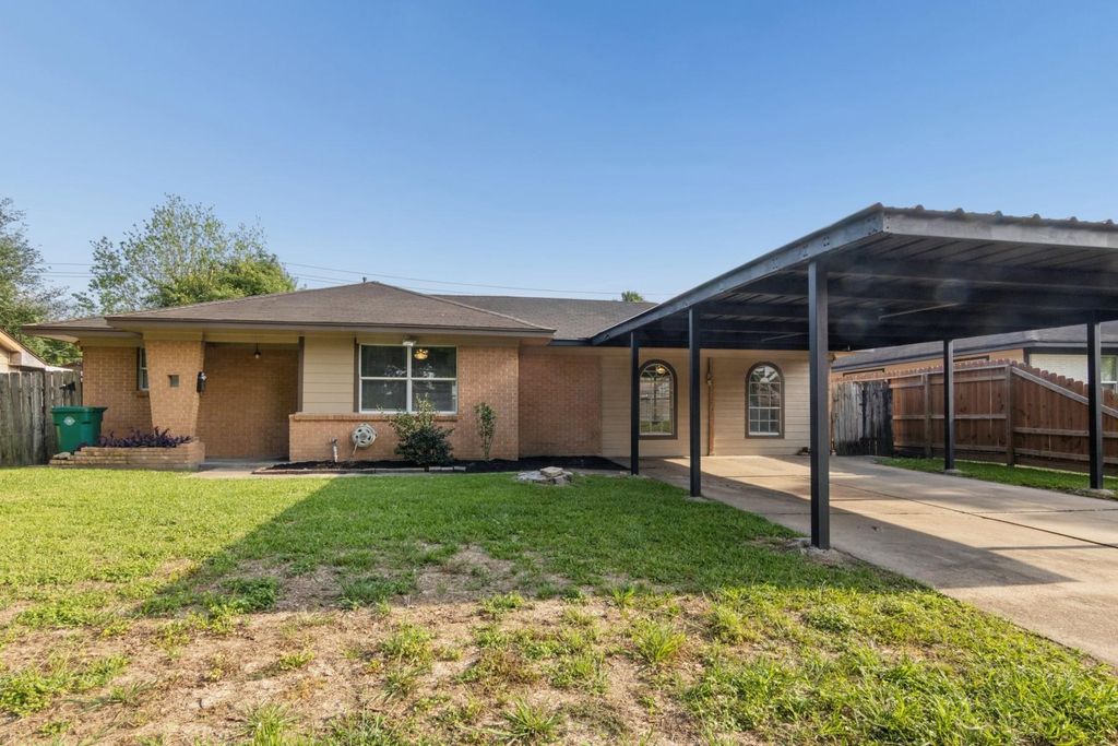 3518 Thornwood Drive, Pasadena, TX 77503