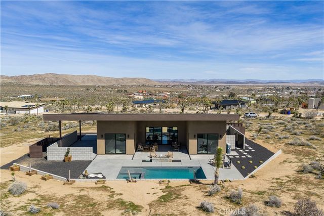 6738 Saddleback, Joshua Tree, CA 92252