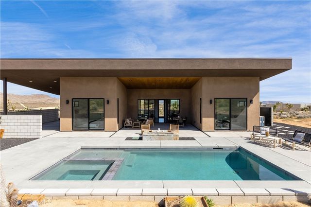 6738 Saddleback, Joshua Tree, CA 92252
