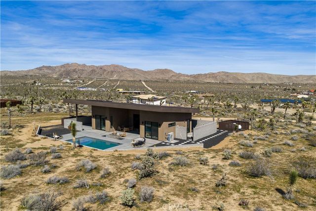 6738 Saddleback, Joshua Tree, CA 92252