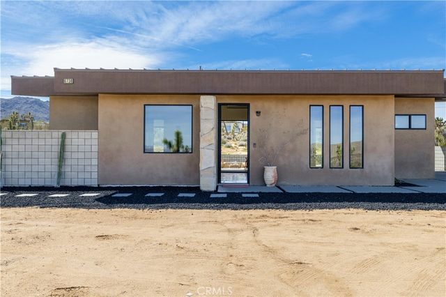 6738 Saddleback, Joshua Tree, CA 92252