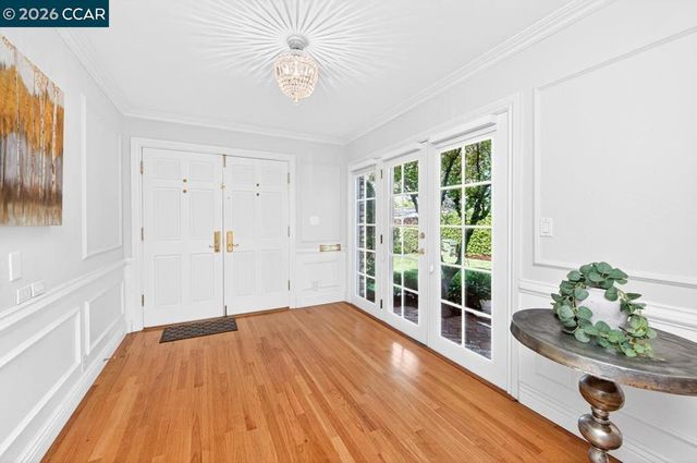 2201 Loch Ln, Walnut Creek, CA 94598