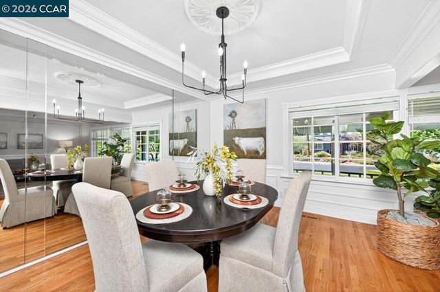 2201 Loch Ln, Walnut Creek, CA 94598