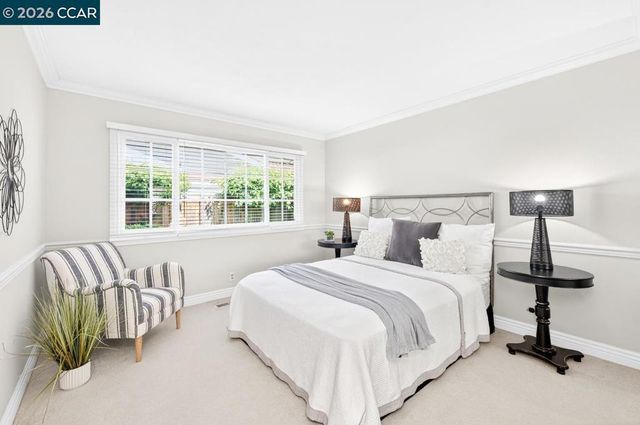 2201 Loch Ln, Walnut Creek, CA 94598