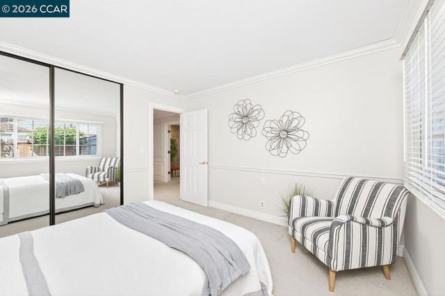 2201 Loch Ln, Walnut Creek, CA 94598