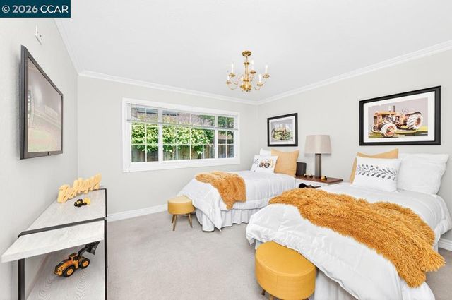 2201 Loch Ln, Walnut Creek, CA 94598