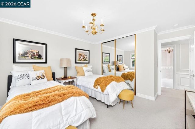 2201 Loch Ln, Walnut Creek, CA 94598