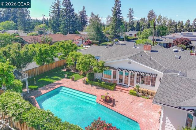 2201 Loch Ln, Walnut Creek, CA 94598