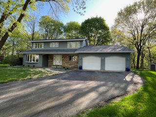 19 Robin Court, North Mankato, MN 56003