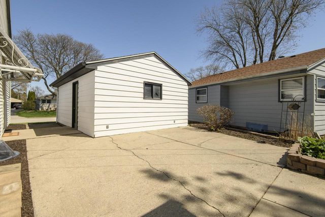 5605 W Bottsford AVENUE, Milwaukee, WI 53220