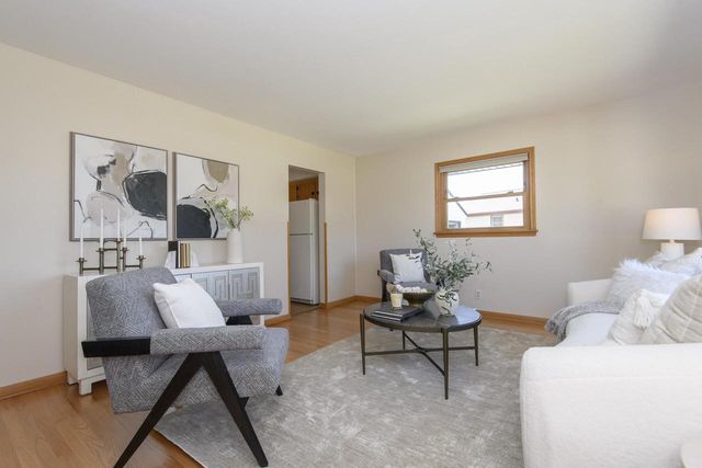 5605 W Bottsford AVENUE, Milwaukee, WI 53220