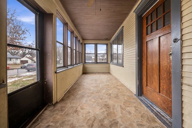 1092 Sims Avenue, Saint Paul, MN 55106