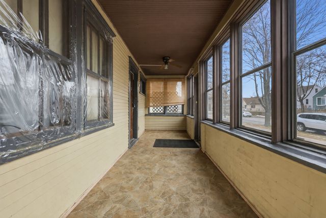 1092 Sims Avenue, Saint Paul, MN 55106