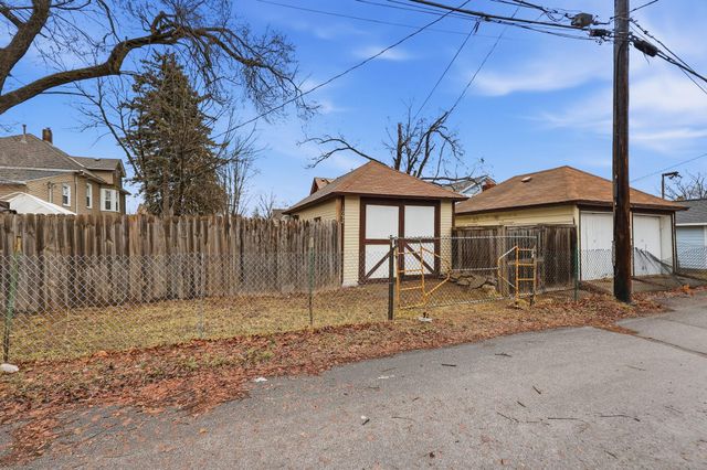 1092 Sims Avenue, Saint Paul, MN 55106