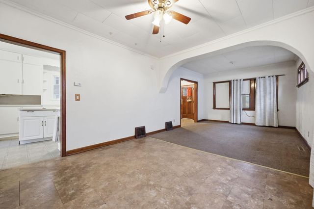 1092 Sims Avenue, Saint Paul, MN 55106