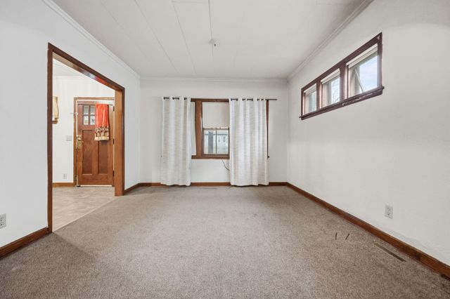 1092 Sims Avenue, Saint Paul, MN 55106