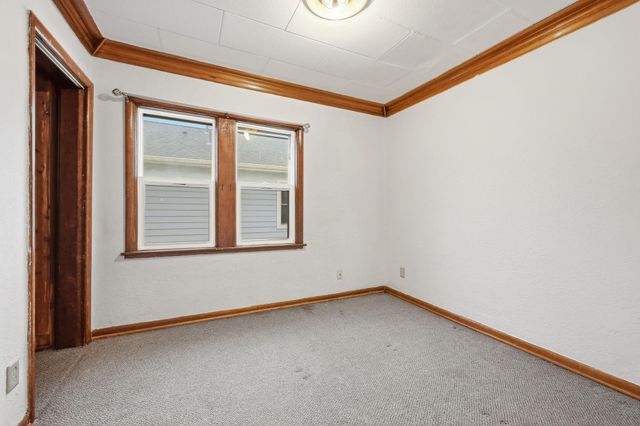 1092 Sims Avenue, Saint Paul, MN 55106