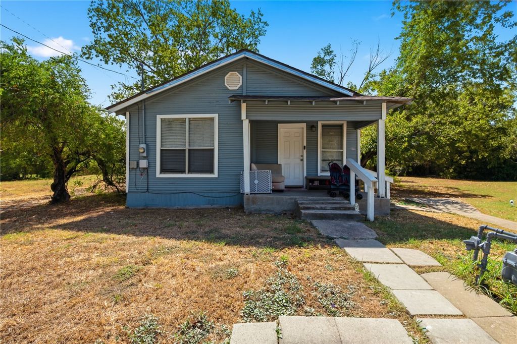 709 East Martin Luther King Jr Street, Bryan, TX 77803 — exterior