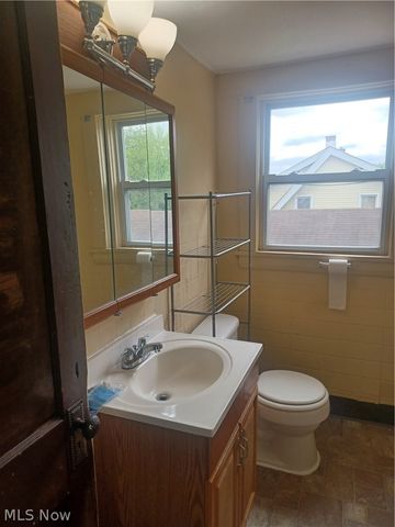 50 N Hazelwood Avenue, Youngstown, OH 44509
