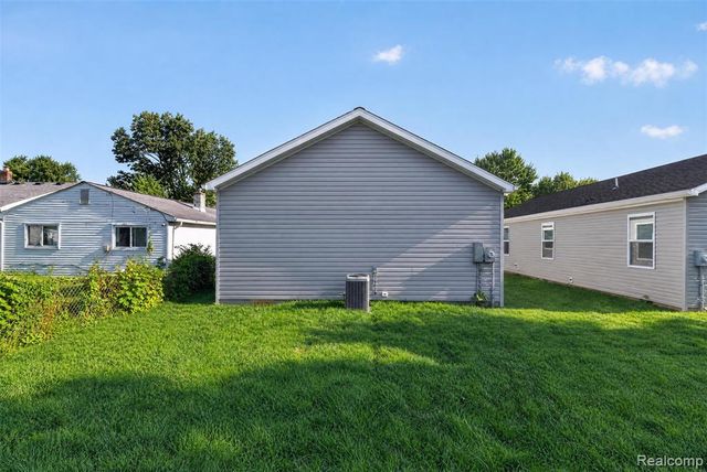 11076 Maxwell Avenue, Warren, MI 48089