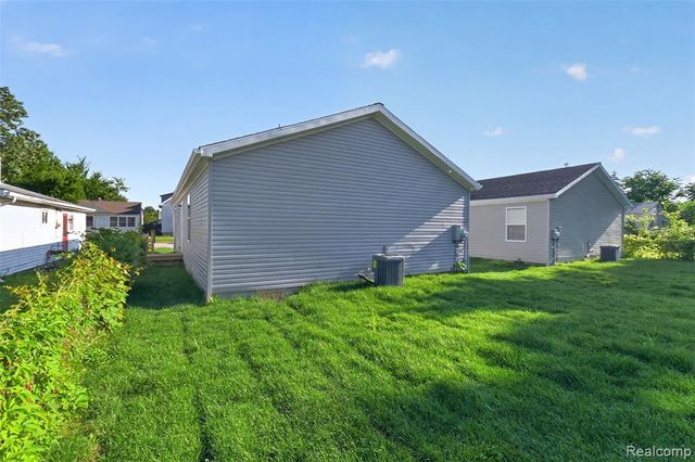 11076 Maxwell Avenue, Warren, MI 48089
