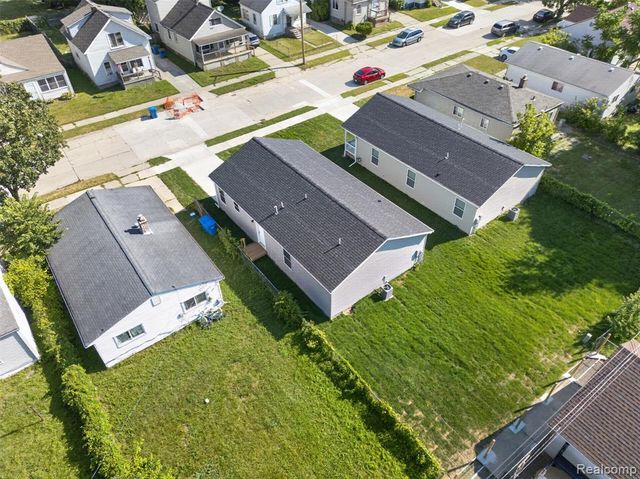11076 Maxwell Avenue, Warren, MI 48089