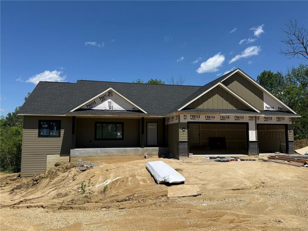 N7372 County Road O, River Falls, WI 54022