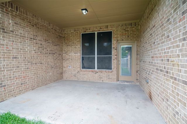 908 Trinity Drive, Lancaster, TX 75146